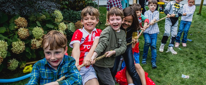 EaStER hOliDAyS AdVeNtuRe Club